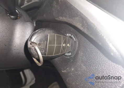 2014 Jeep Cherokee Latitude из США, поврежденный, VIN 1C4PJMCS9EW107777